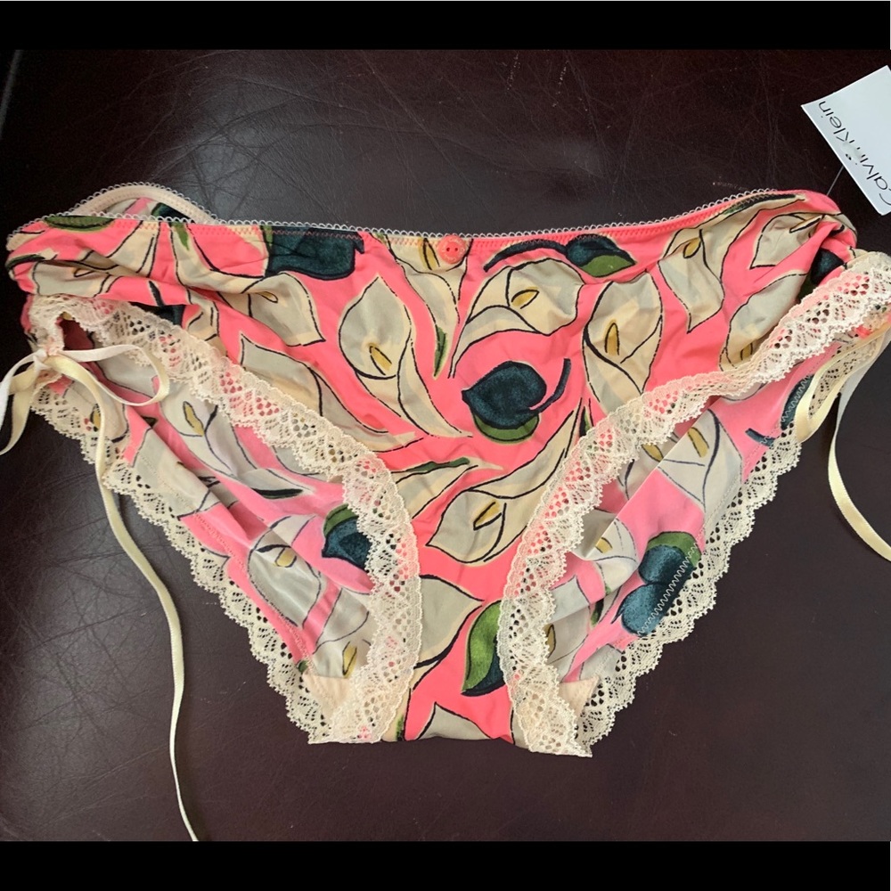 NWT Calvin Klein Multi Print Hipster Panties